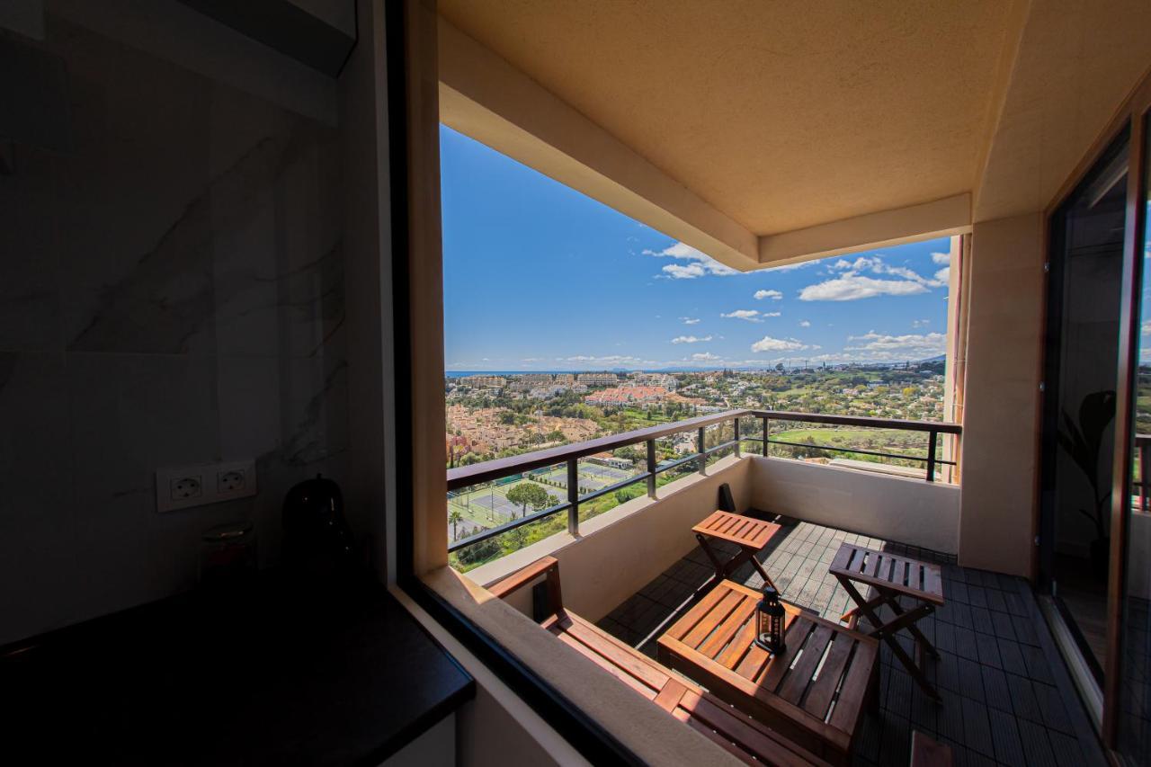 Amazing Apartment With Stunning Views Marbella Eksteriør billede